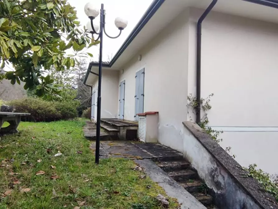 Immagine 52 di Villa in vendita  a Camaiore