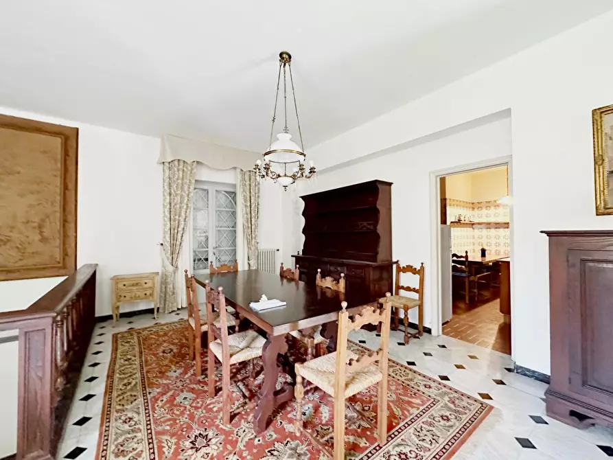 Immagine 51 di Villa in vendita  a Camaiore