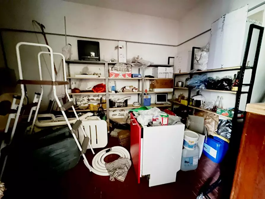 Immagine 41 di Villa in vendita  a Camaiore