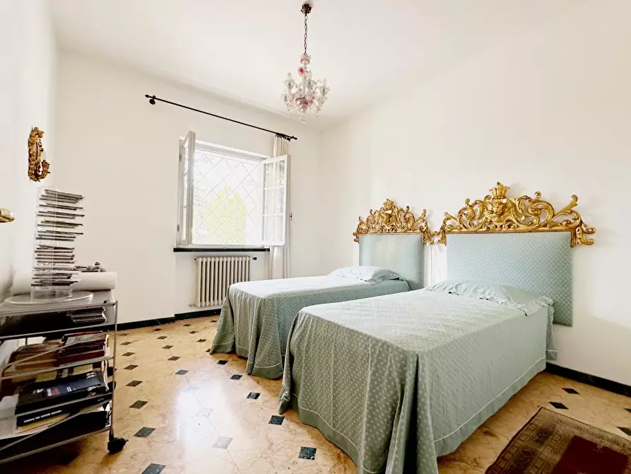 Immagine 20 di Villa in vendita  a Camaiore