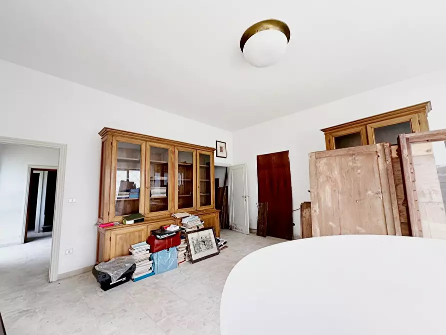 Immagine 47 di Villa in vendita  a Camaiore