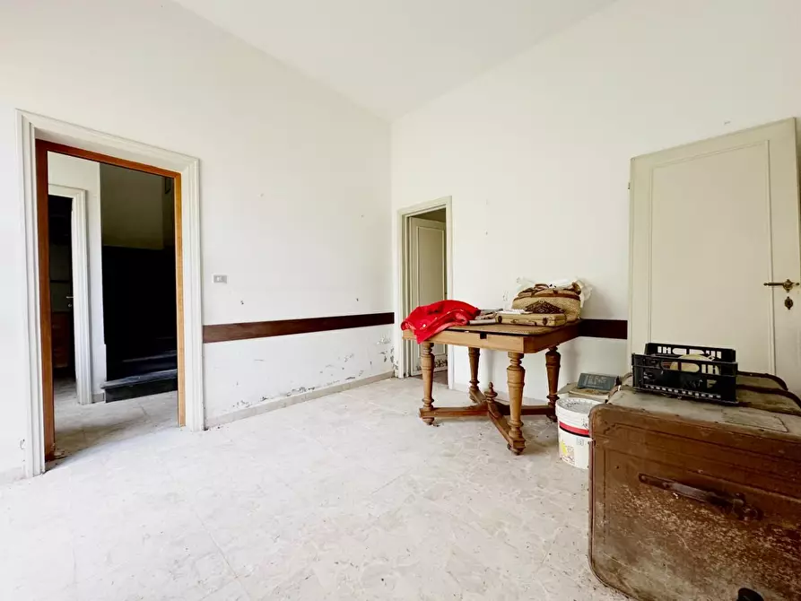 Immagine 48 di Villa in vendita  a Camaiore