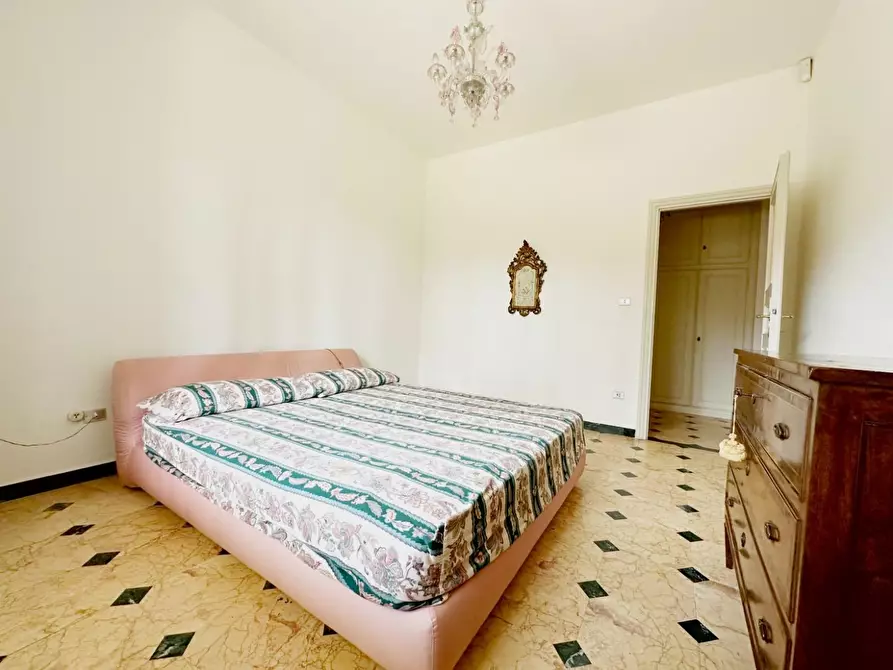 Immagine 25 di Villa in vendita  a Camaiore