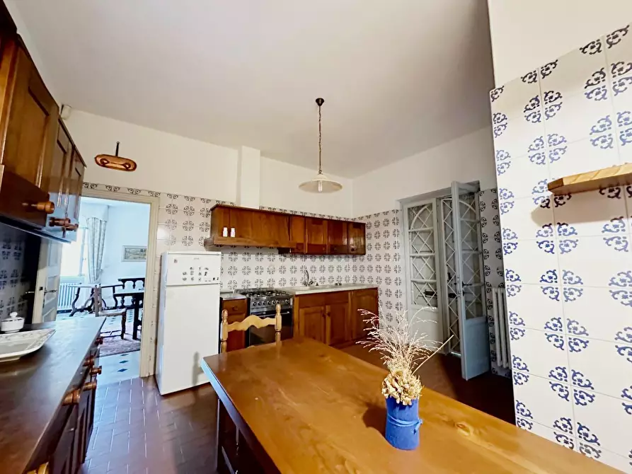 Immagine 15 di Villa in vendita  a Camaiore