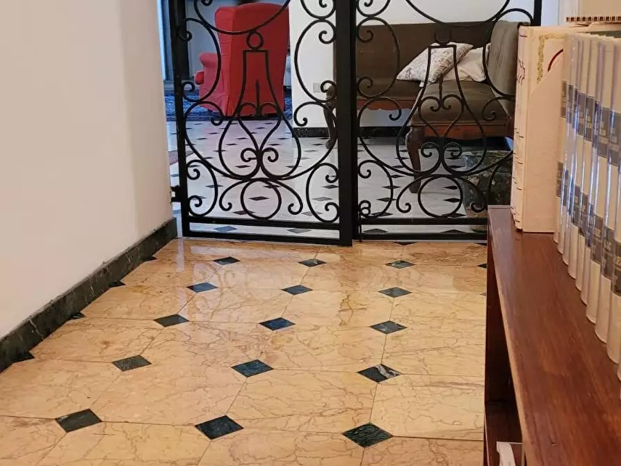 Immagine 12 di Villa in vendita  a Camaiore