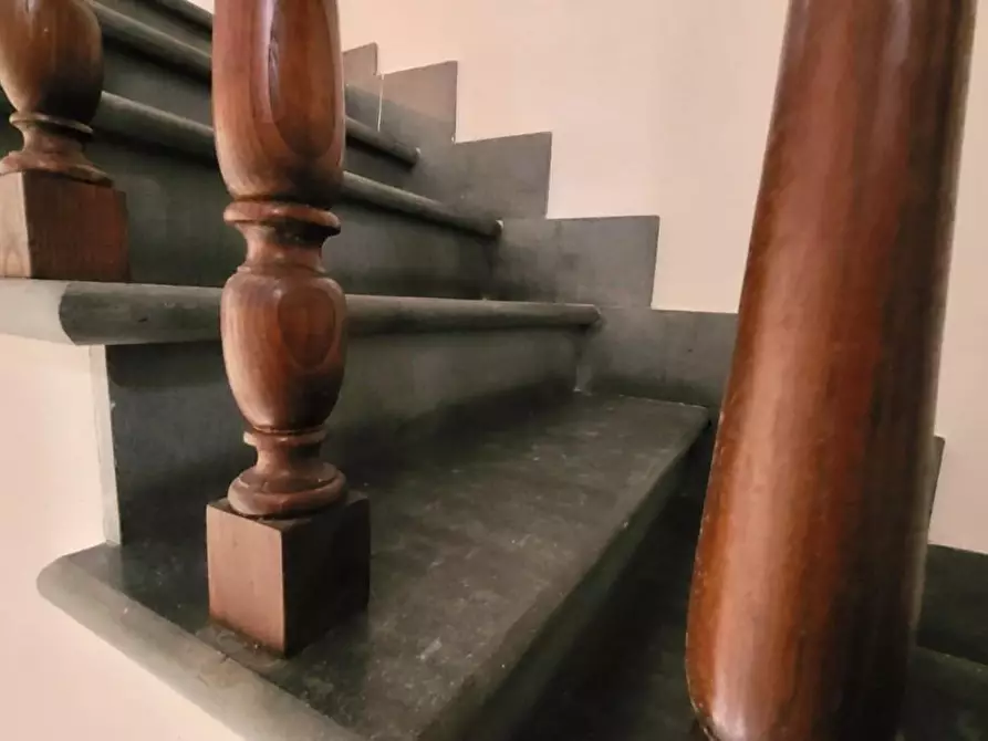 Immagine 30 di Villa in vendita  a Camaiore