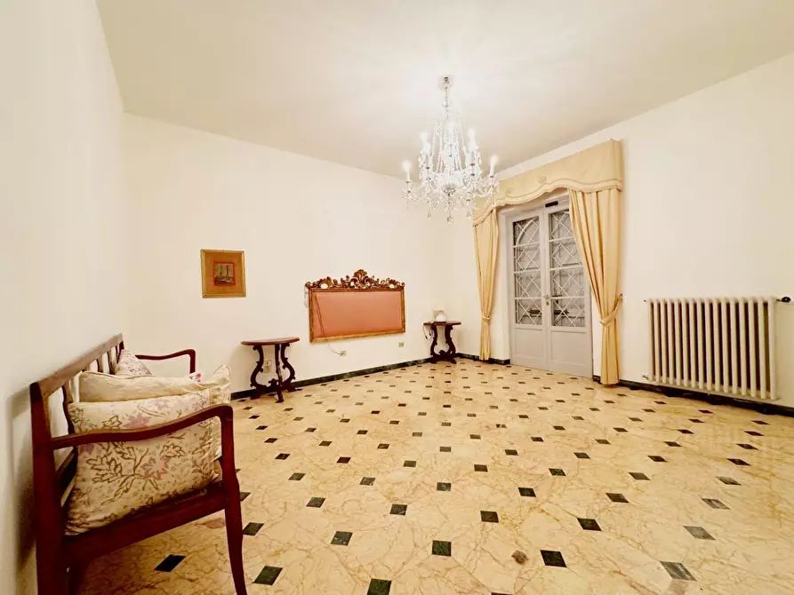 Immagine 31 di Villa in vendita  a Camaiore