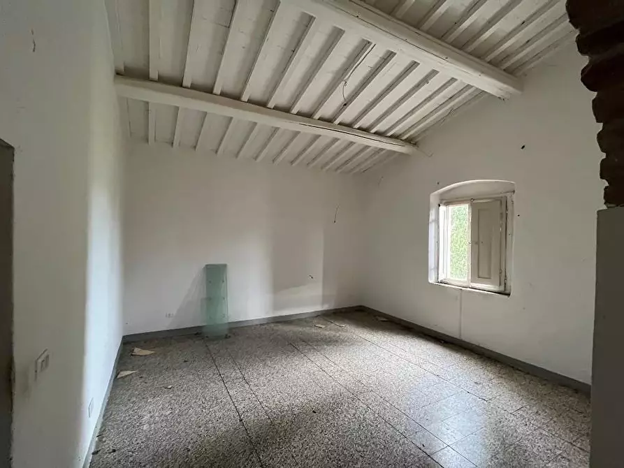 Immagine 5 di Casa colonica in vendita  a Certaldo