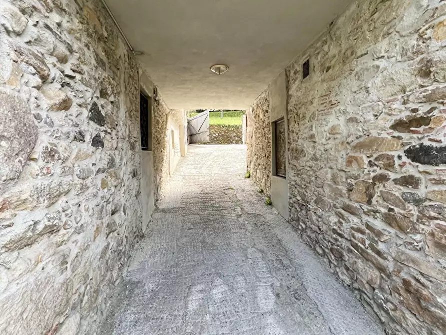 Immagine 37 di Porzione di casa in vendita  a Capannori