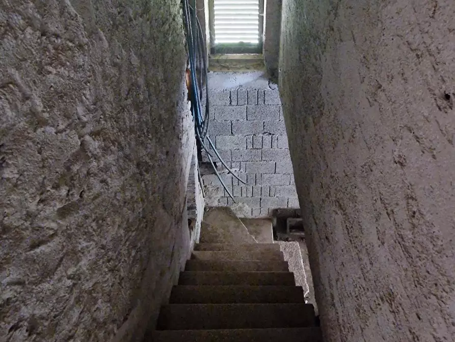 Immagine 16 di Porzione di casa in vendita  a Capannori