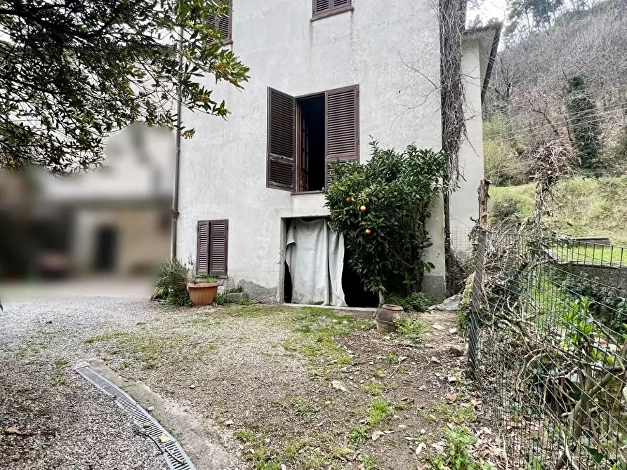 Immagine 24 di Porzione di casa in vendita  a Capannori