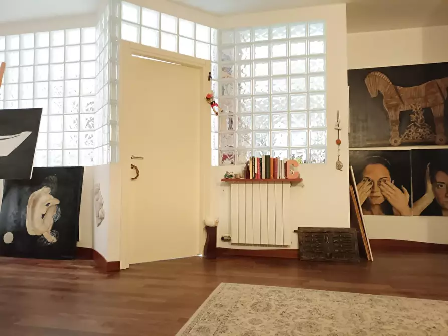 Immagine 5 di Appartamento in vendita  a Carrara