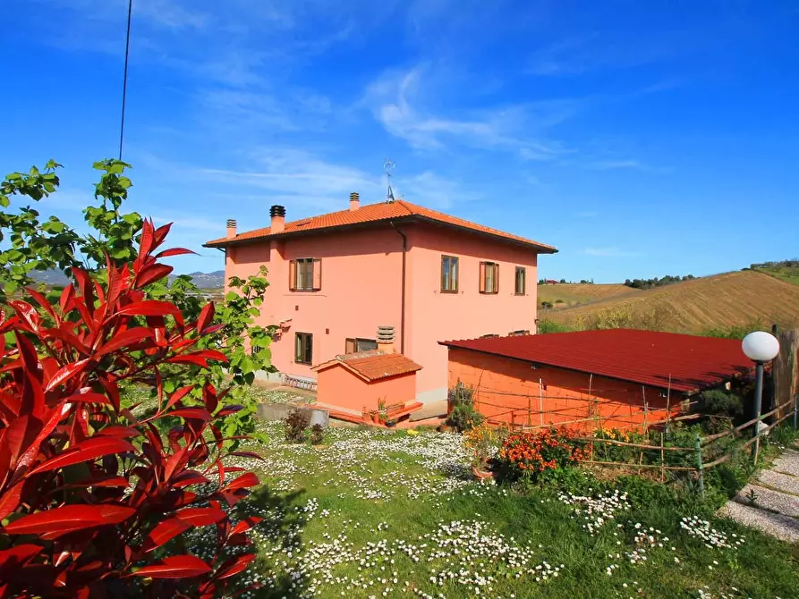 Immagine 2 di Villa in vendita  a Cerreto Guidi