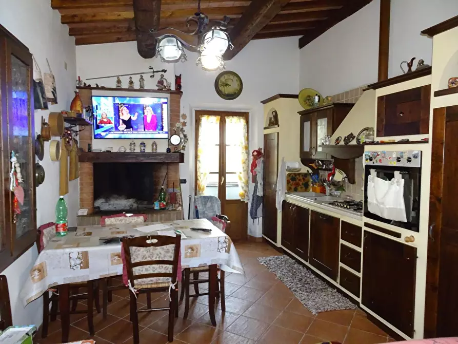 Immagine 3 di Porzione di casa in vendita  a Palaia