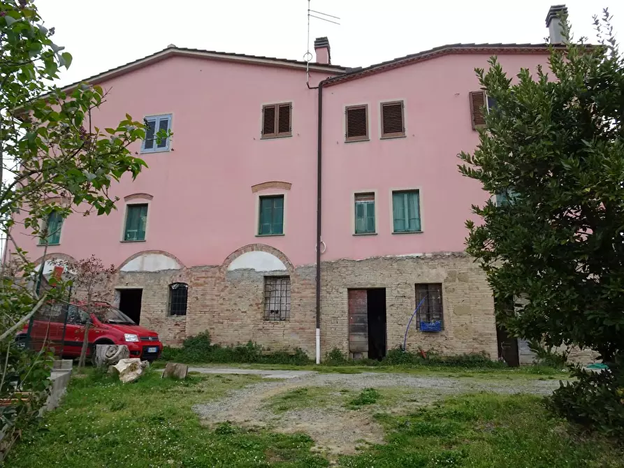 Immagine 1 di Porzione di casa in vendita  a Palaia