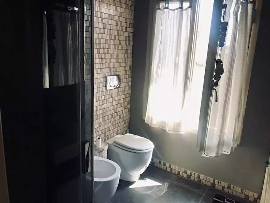 Immagine 23 di Villa in vendita  a Cascina