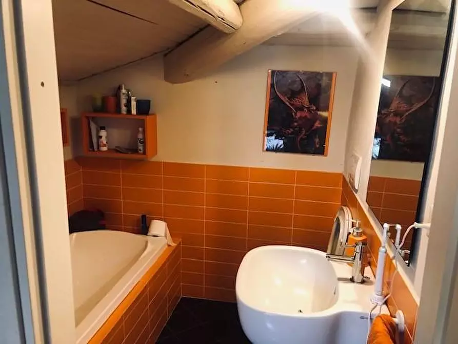 Immagine 27 di Villa in vendita  a Cascina