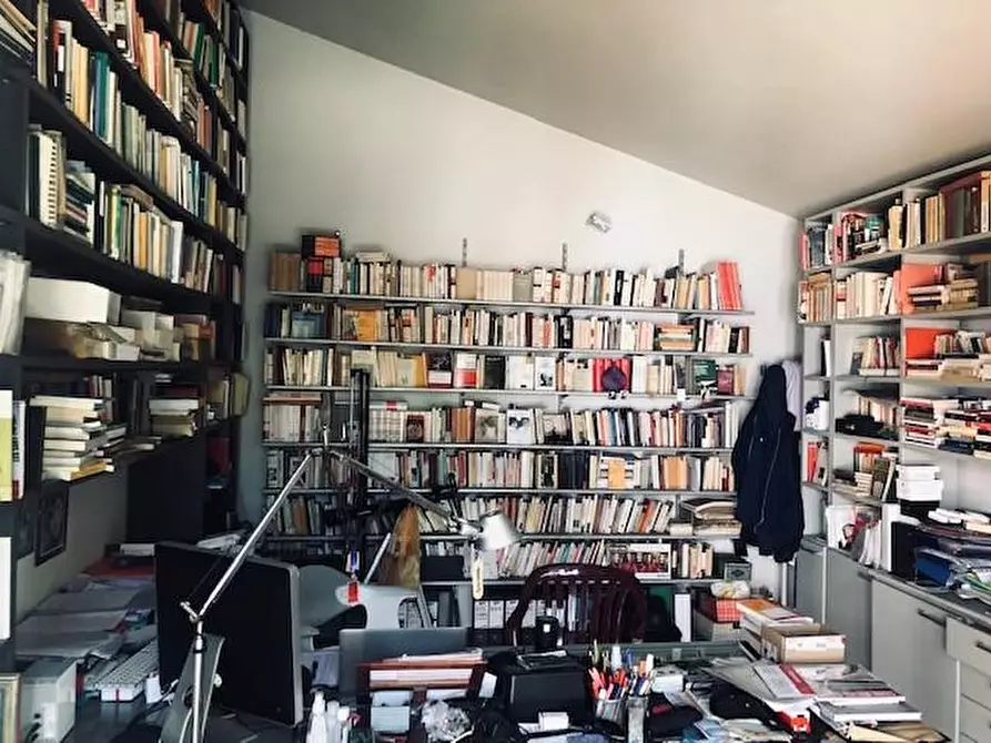 Immagine 12 di Villa in vendita  a Cascina