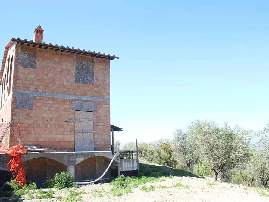 Immagine 8 di Deposito in vendita  a Gambassi Terme