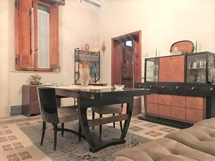 Immagine 3 di Villa in vendita  a Cascina