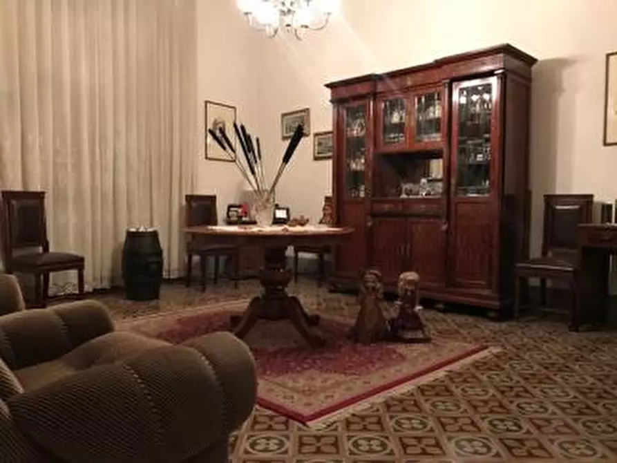 Immagine 10 di Villa in vendita  a Cascina