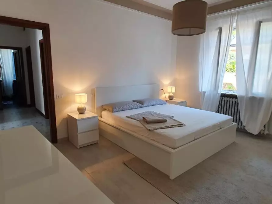 Immagine 7 di Appartamento in affitto  a Montignoso