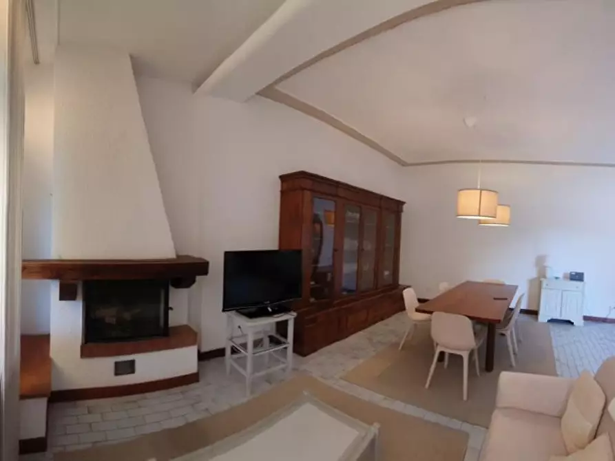 Immagine 5 di Appartamento in affitto  a Montignoso