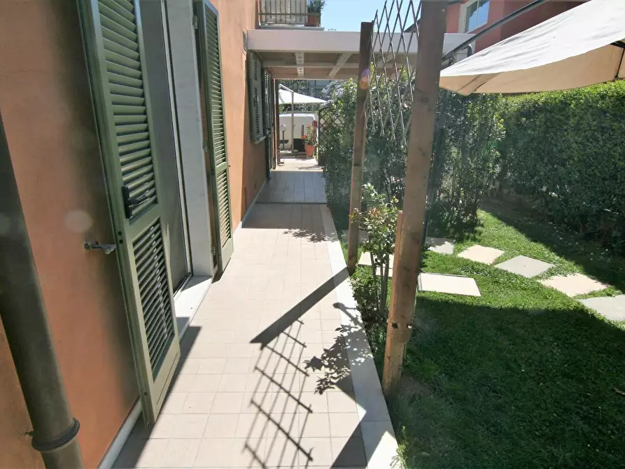 Immagine 24 di Appartamento in vendita  a Carrara