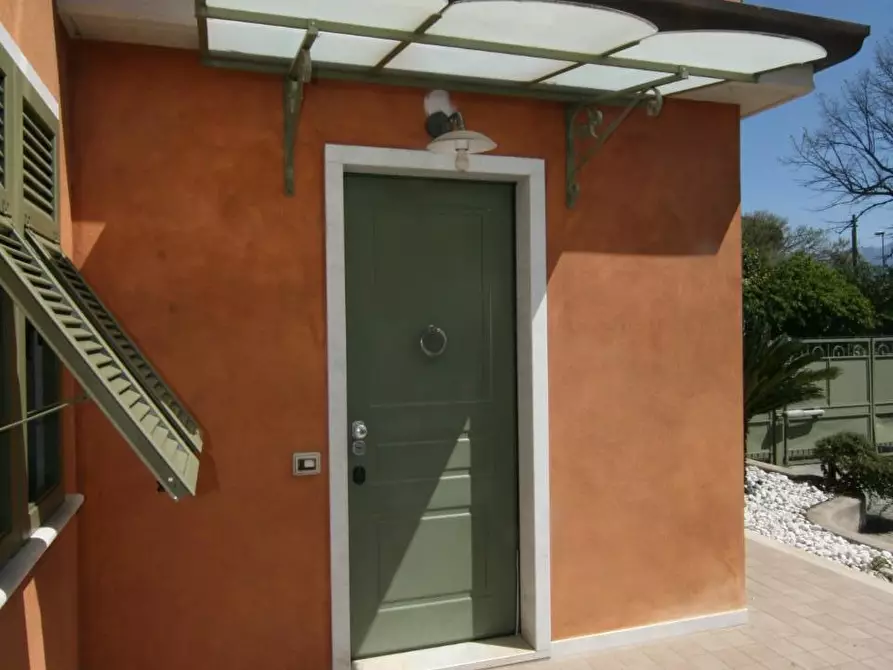 Immagine 25 di Appartamento in vendita  a Carrara