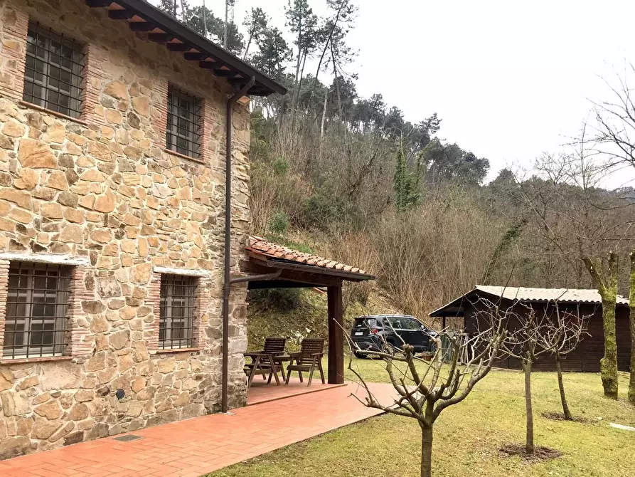 Immagine 4 di Rustico / casale in vendita  a Camaiore