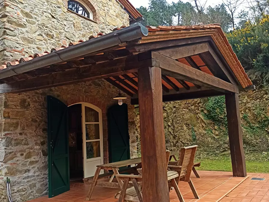 Immagine 6 di Rustico / casale in vendita  a Camaiore