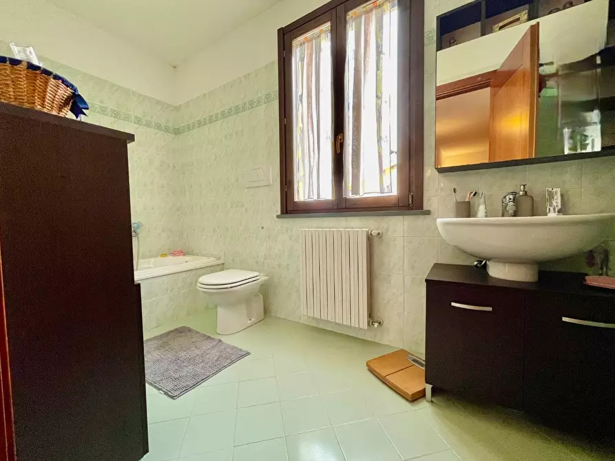 Immagine 7 di Villetta a schiera in vendita  a Calcinaia