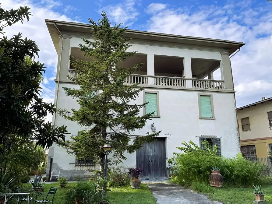 Immagine 1 di Palazzo in vendita  a San Miniato