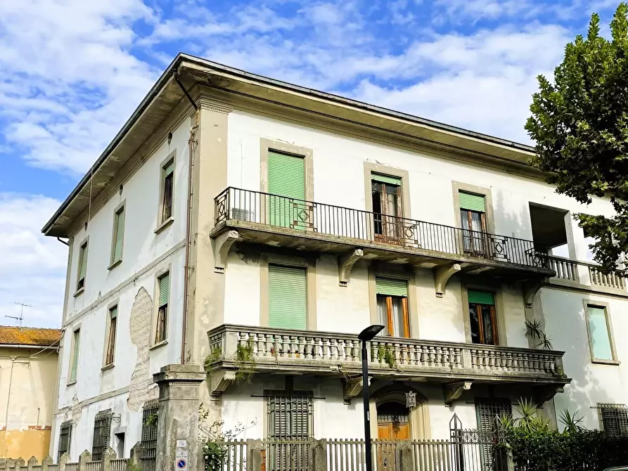 Immagine 11 di Palazzo in vendita  a San Miniato