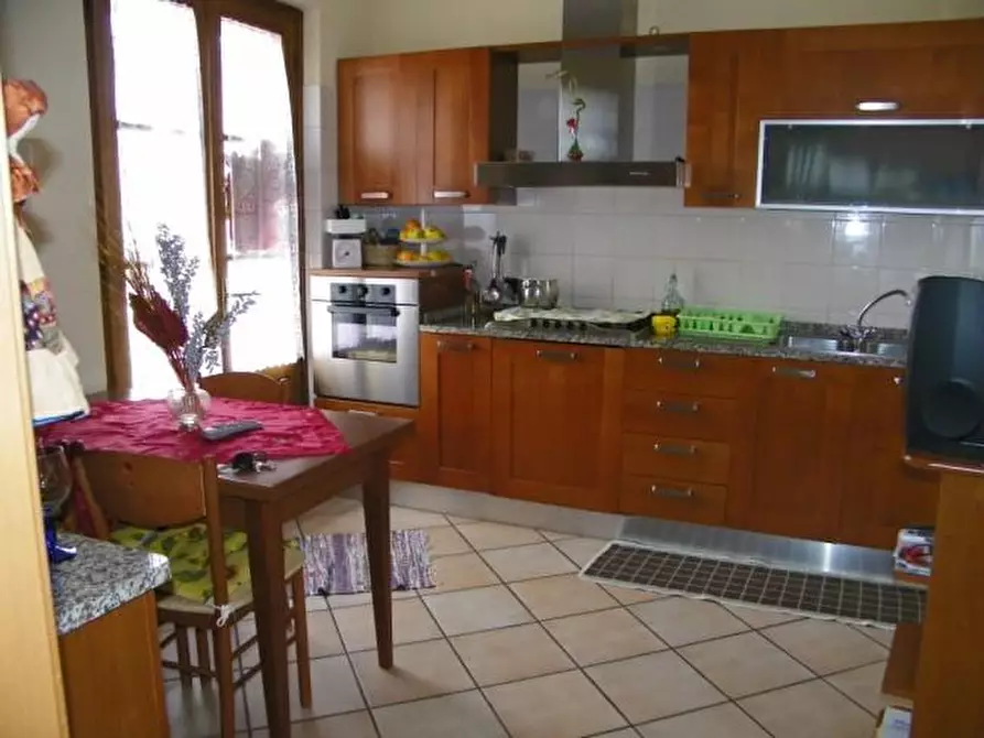 Immagine 6 di Casa trifamiliare in vendita  a Montignoso