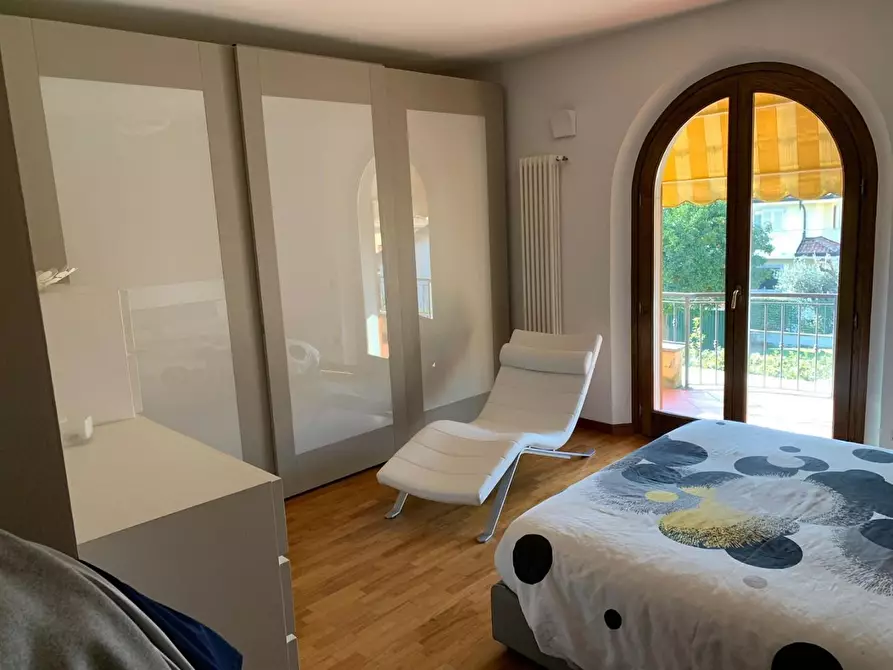 Immagine 13 di Casa bifamiliare in vendita  a Montignoso