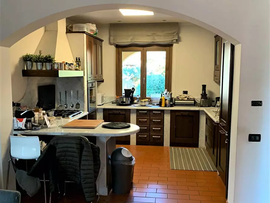 Immagine 11 di Casa bifamiliare in vendita  a Montignoso