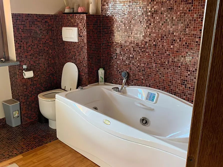 Immagine 20 di Casa bifamiliare in vendita  a Montignoso