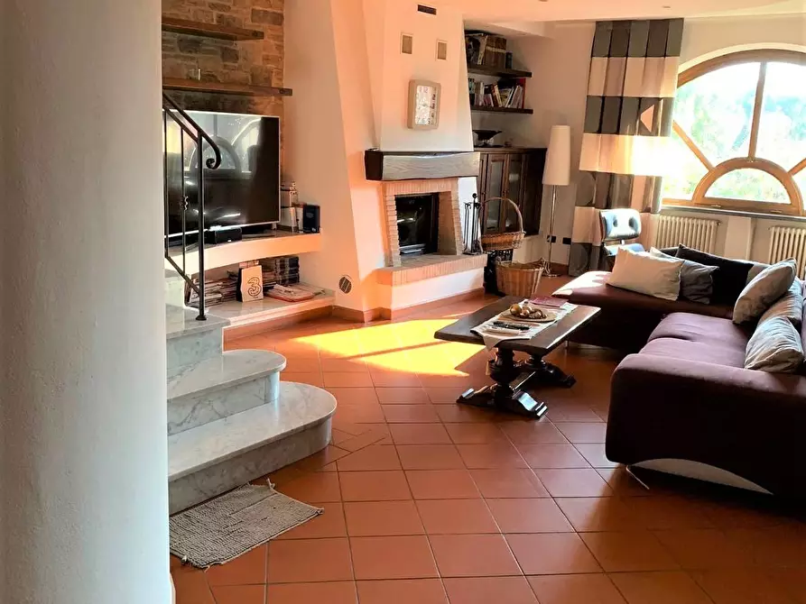 Immagine 8 di Casa bifamiliare in vendita  a Montignoso