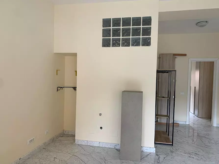 Immagine 7 di Appartamento in vendita  a Carrara