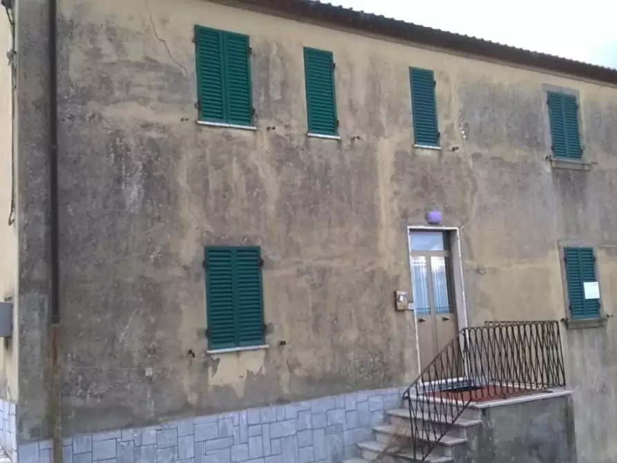 Immagine 2 di Villa in vendita  a Semproniano