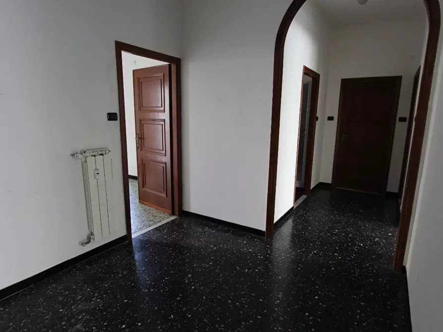 Immagine 2 di Appartamento in vendita  a La Spezia