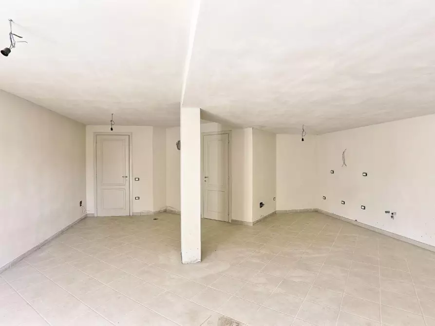 Immagine 5 di Appartamento in vendita  a Rosignano Marittimo