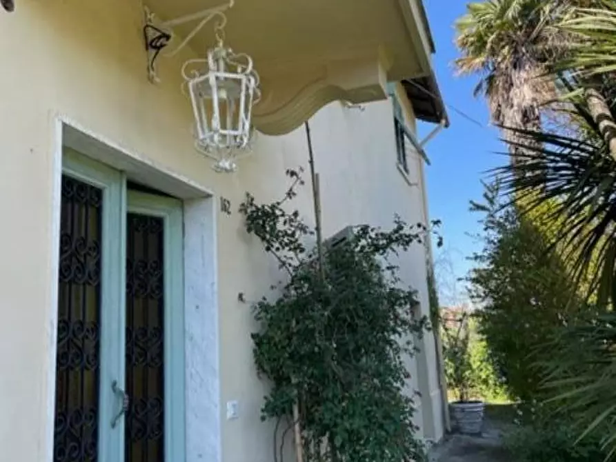 Immagine 1 di Casa indipendente in vendita  a Vezzano Ligure