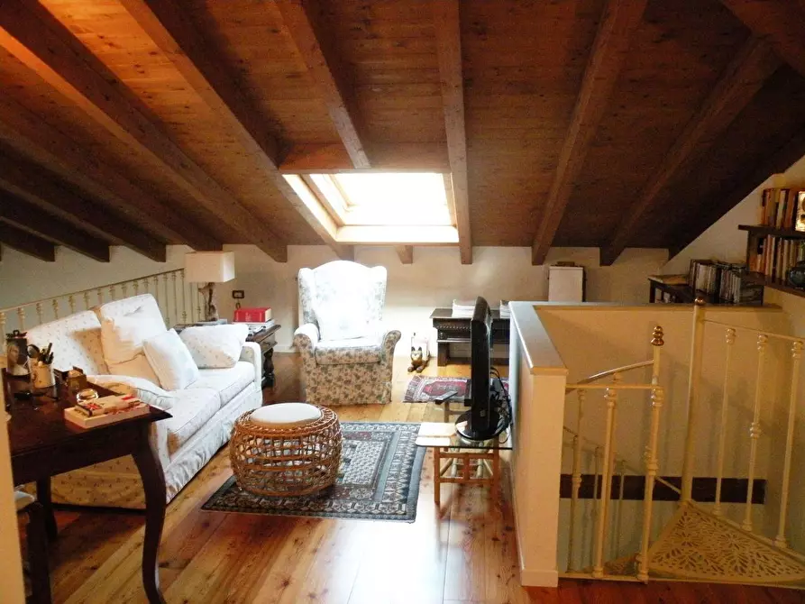 Immagine 13 di Casa bifamiliare in vendita  a Massa