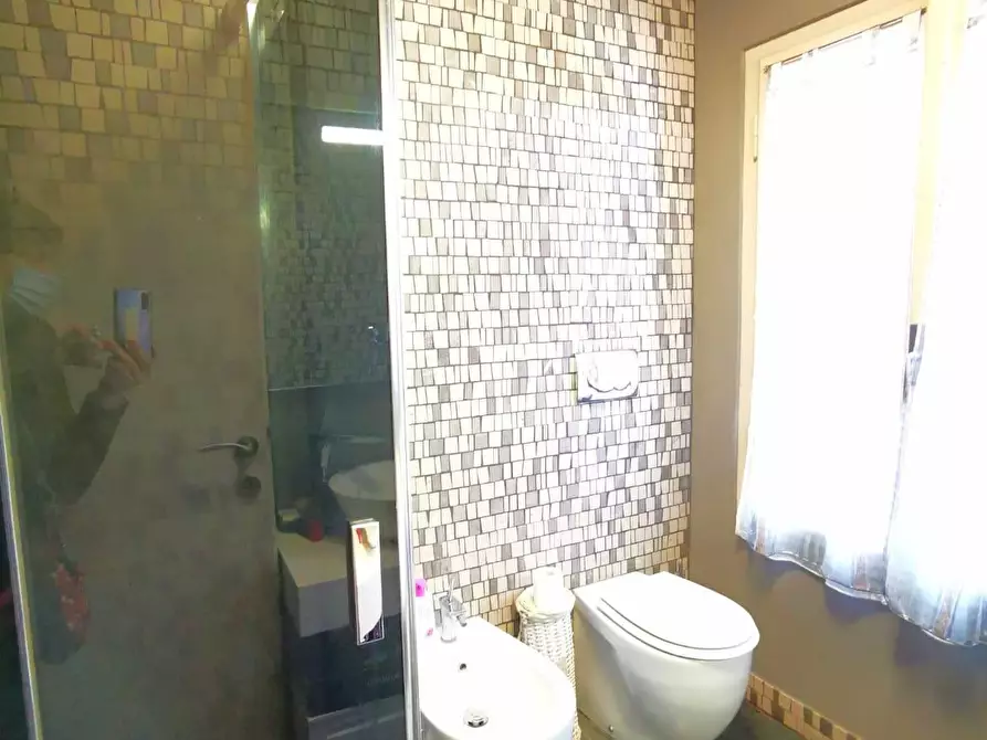 Immagine 19 di Villa in vendita  a Cascina