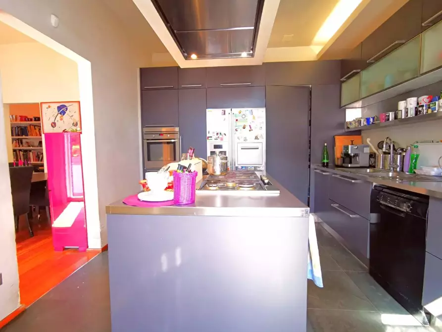 Immagine 12 di Villa in vendita  a Cascina