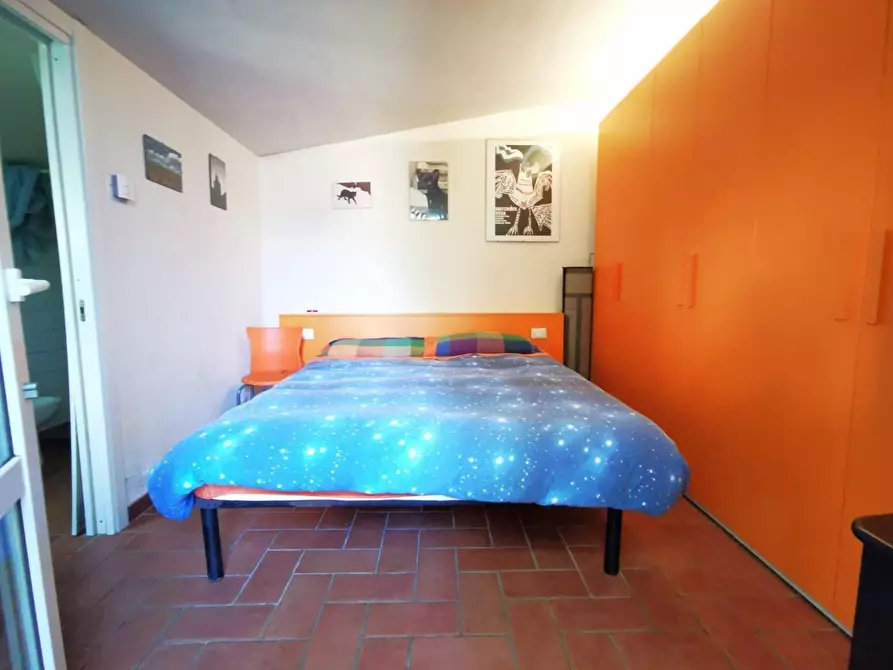 Immagine 31 di Villa in vendita  a Cascina