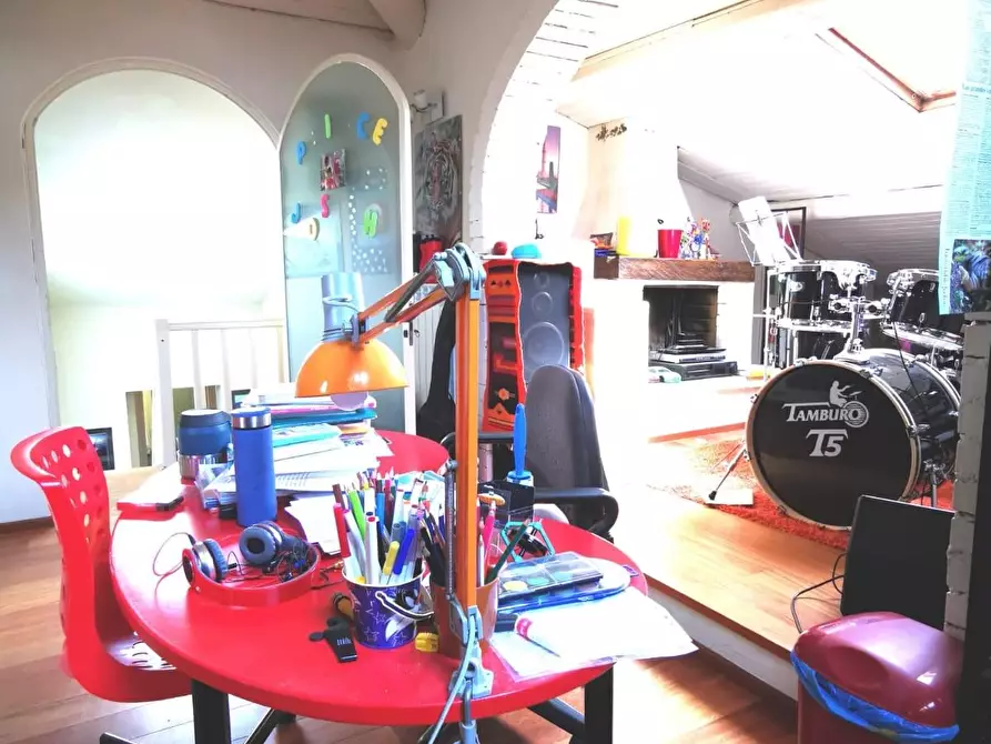 Immagine 26 di Villa in vendita  a Cascina