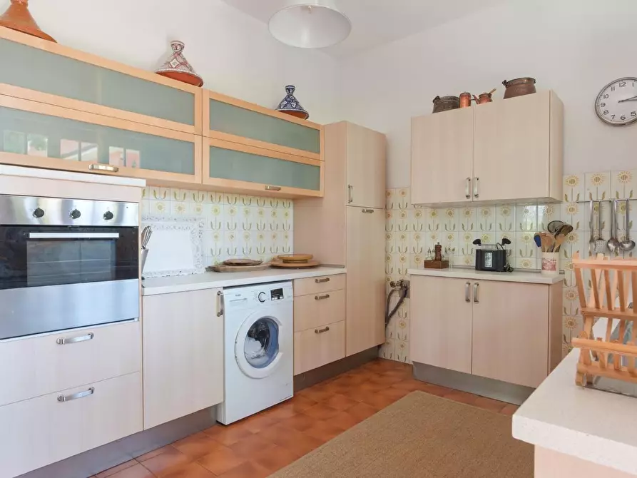 Immagine 6 di Palazzo in affitto  a Forte Dei Marmi